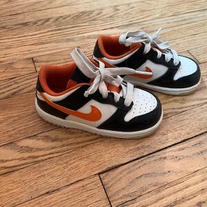 Toddler Boy Nike Dunk Lows “Halloween”